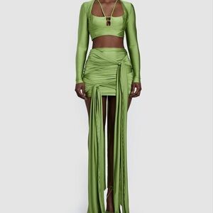 Chic Lime Green Women's Skirt Set

Extra small bottom, small top